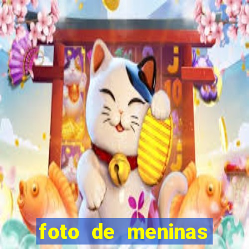 foto de meninas cacheadas no espelho